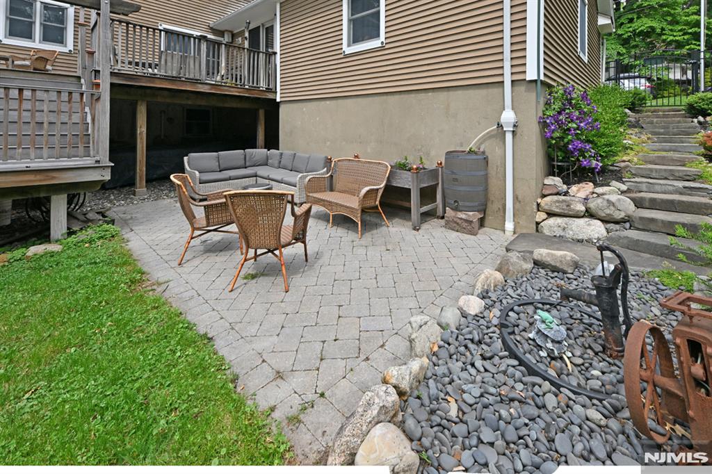 8 Myrtle Street Montvale, NJ 07645 - Photo 32 of 38
