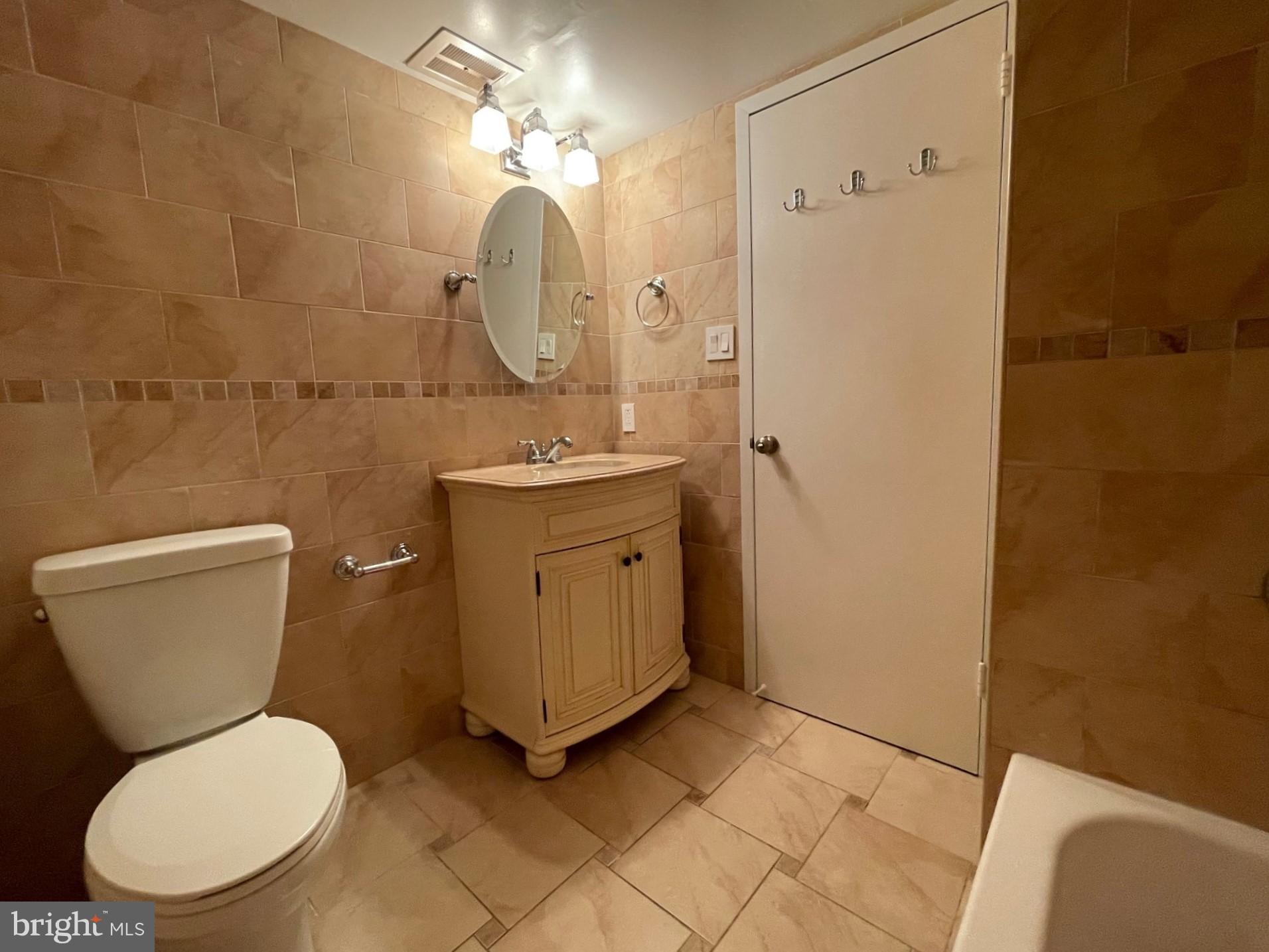 1429 Northgate Square, Unit 22B Reston, VA 20190 - Photo 25 of 40 Gallery Image 25