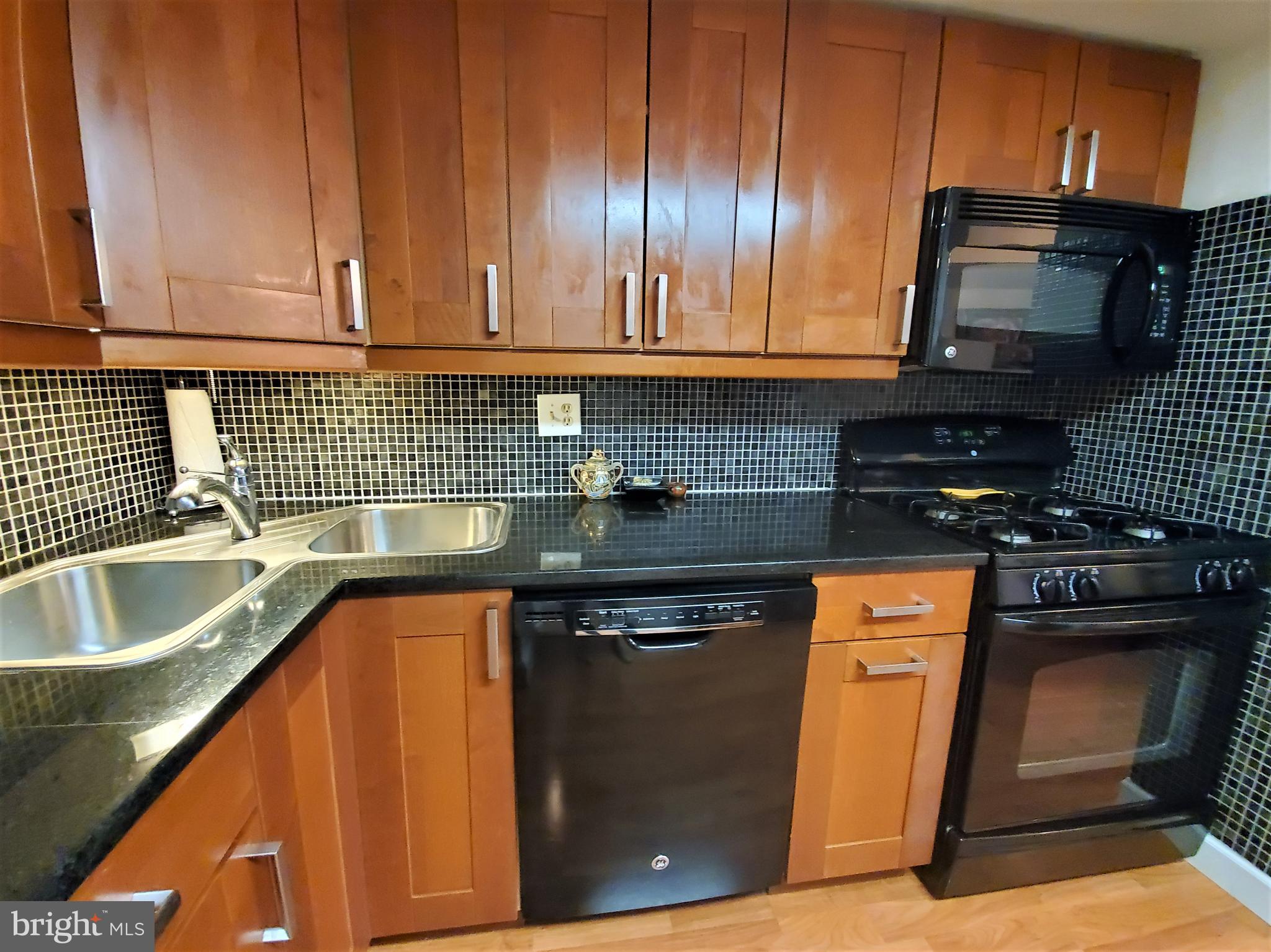1429 Northgate Square, Unit 22B Reston, VA 20190 - Photo 10 of 40 Gallery Image 10
