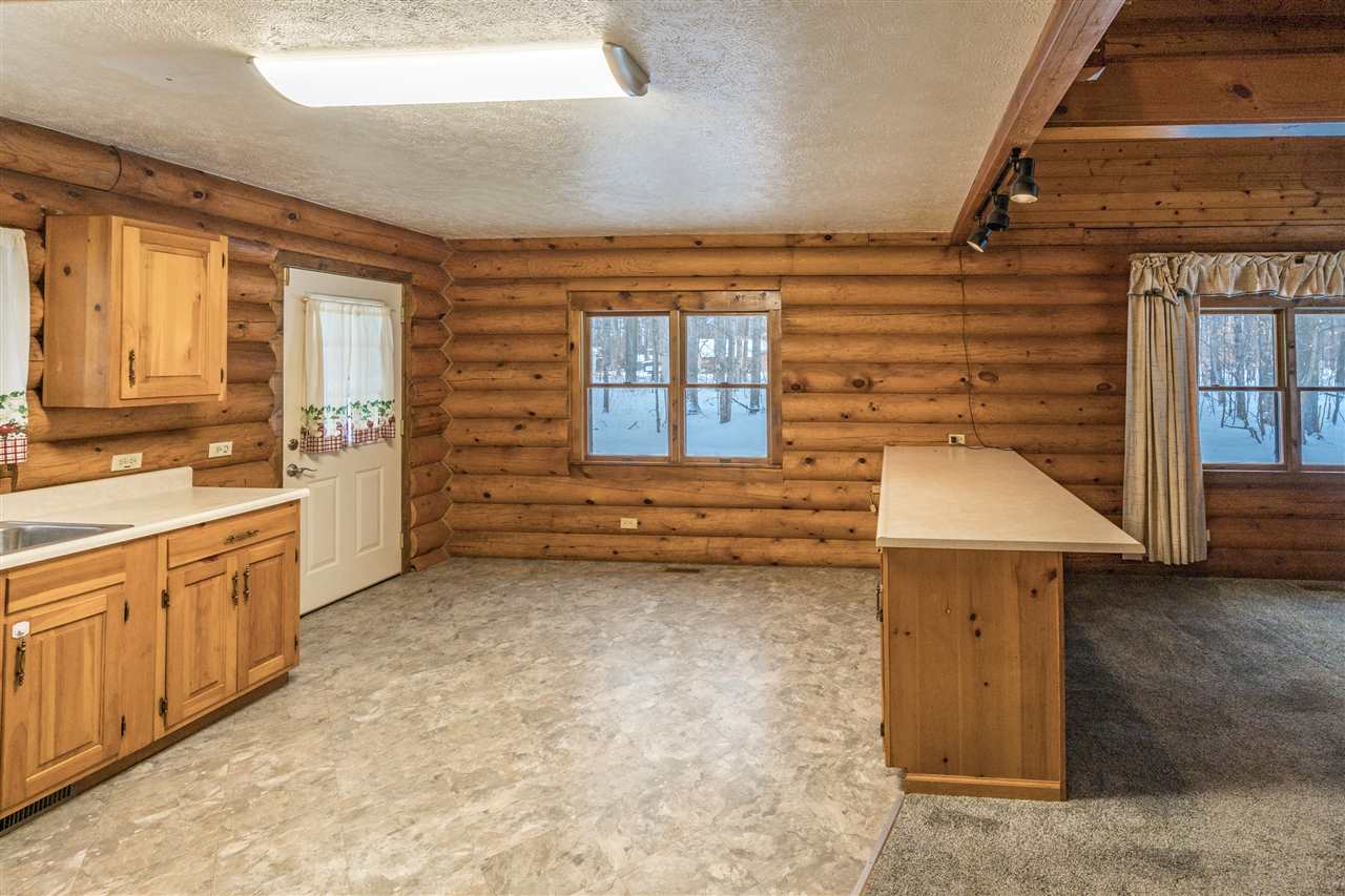 9422 North Reynolds Road Traverse City, MI 49684 - Photo 18 of 30 1870471-17.JPG