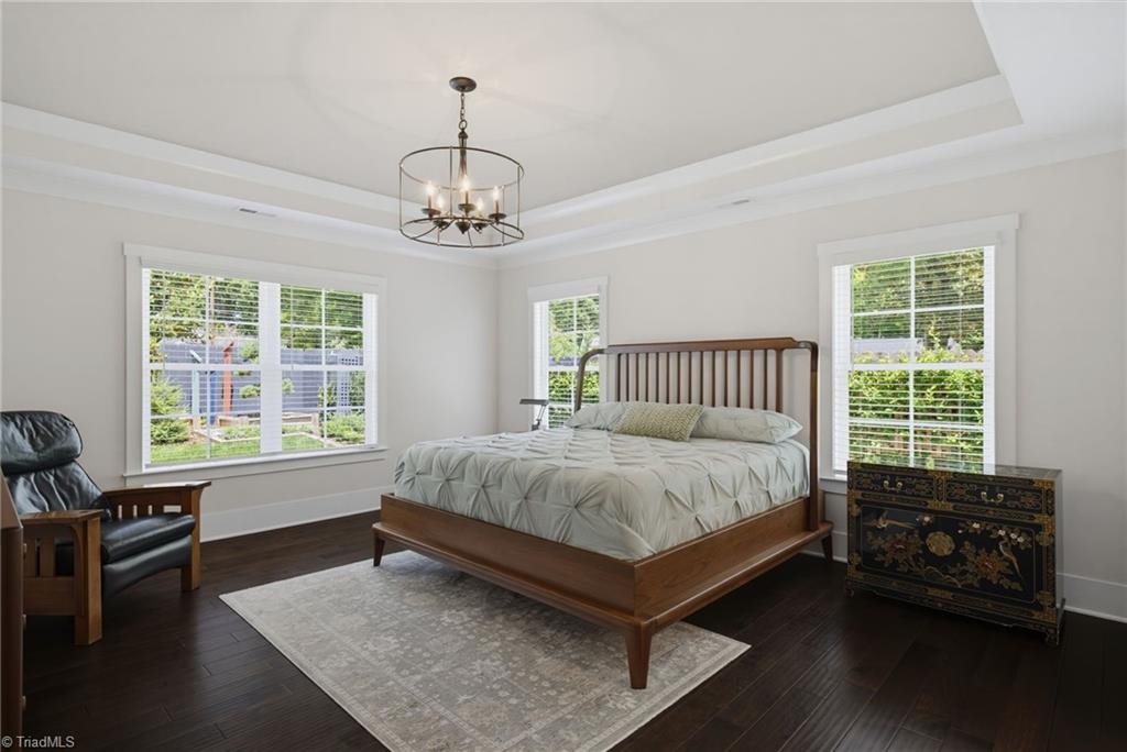 1504 Independence Road Greensboro, NC 27408 - Photo 4 of 49