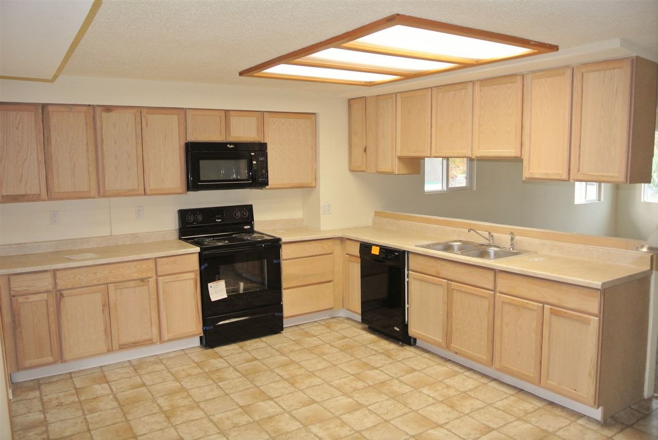 3112 South Progress Road Spokane Valley, WA 99037 - Photo 3 of 20