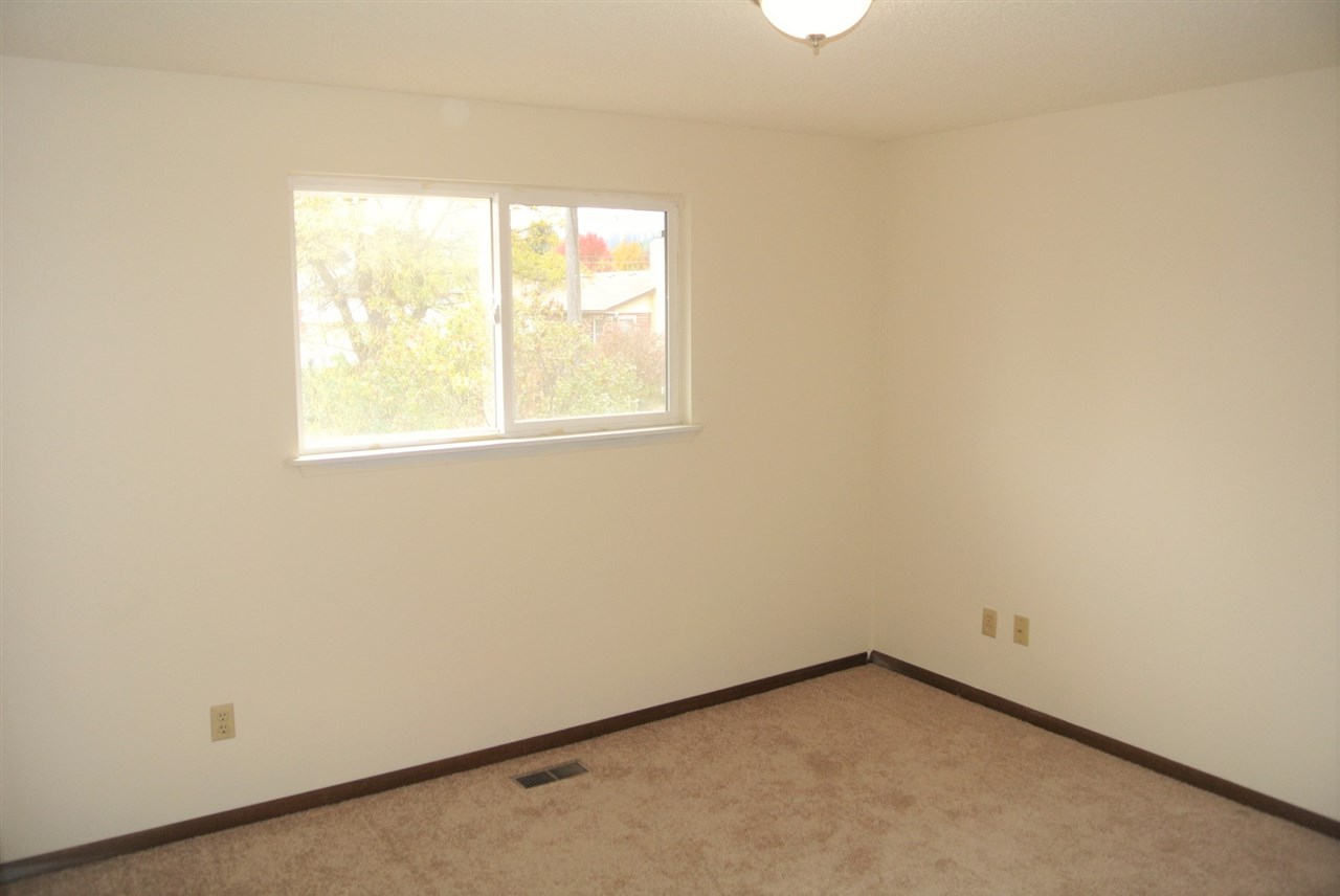 3112 South Progress Road Spokane Valley, WA 99037 - Photo 7 of 20