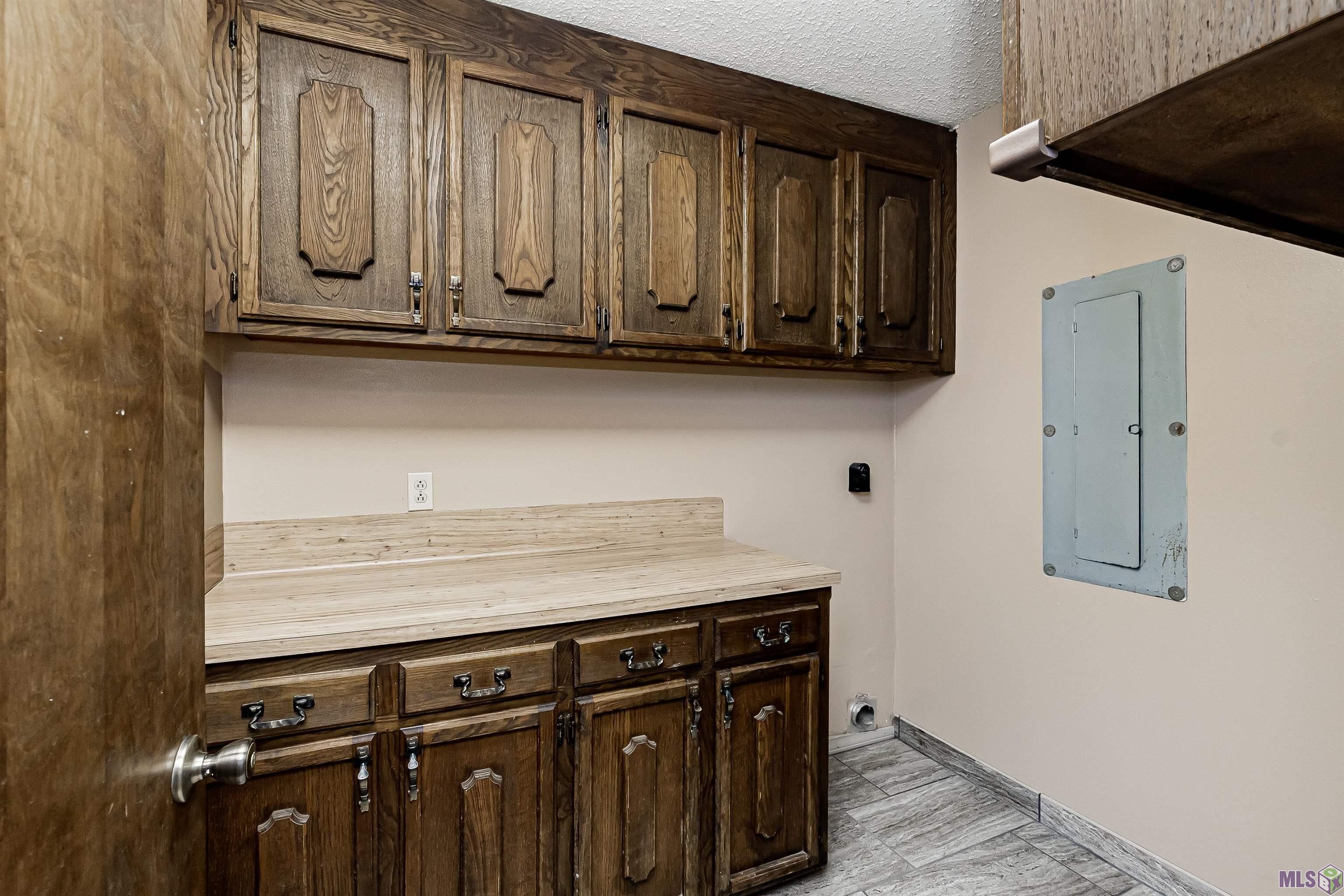 8523 Briarwood Place Baton Rouge, LA 70809 - Photo 18 of 38 Laundry Room