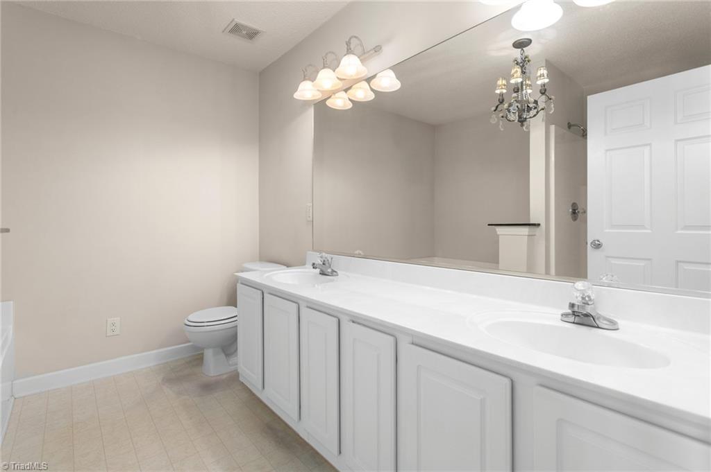692 Huntingdon Street Elon, NC 27244 - Photo 20 of 32