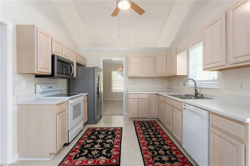 692 Huntingdon Street Elon, NC 27244 - Photo 8 of 32