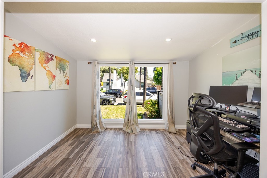 3708 Jurupa Avenue Riverside, CA 92506 - Photo 10 of 30