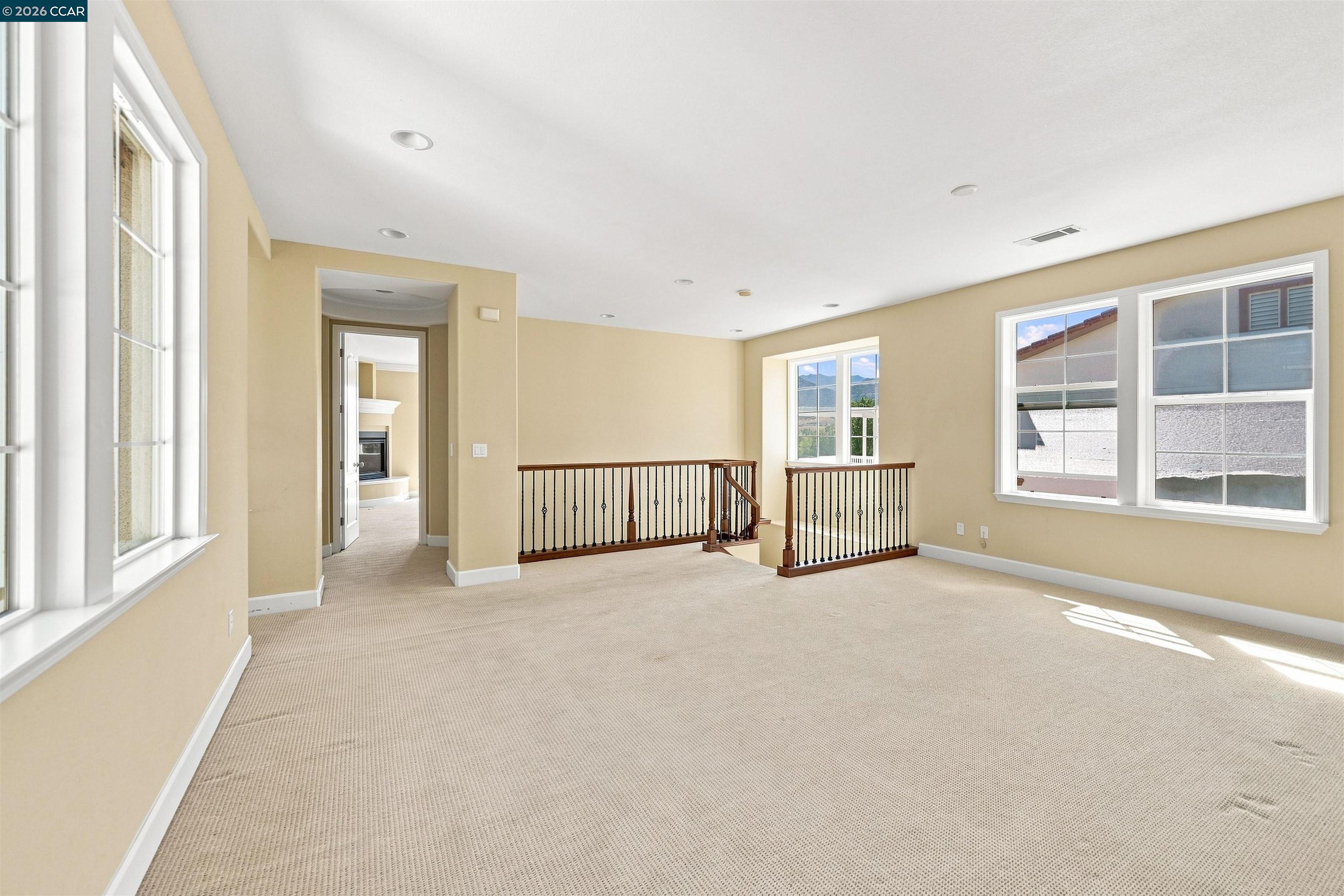 5193 Crystyl Ranch Drive Concord, CA 94521 - Photo 17 of 48 Gallery Image 17