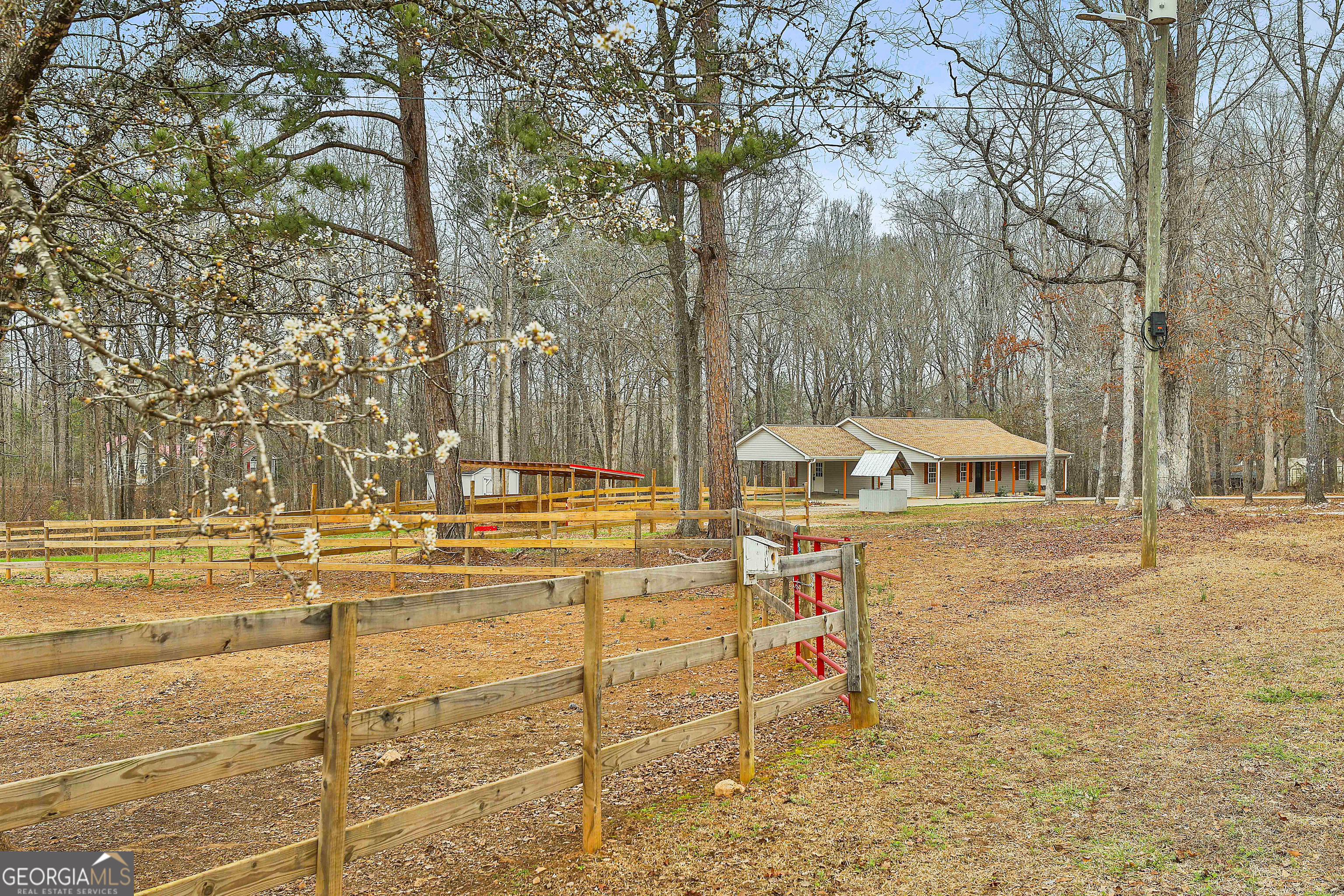 67 Fall Drive Zebulon, GA 30295 - Photo 4 of 43