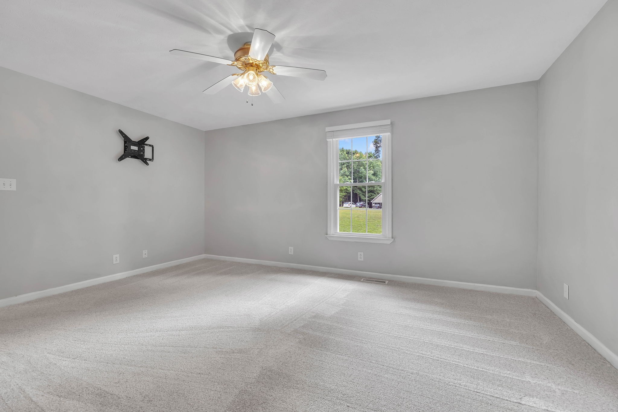 1153 Dimple Road Chapmansboro, TN 37035 - Photo 12 of 37 Gallery Image 12