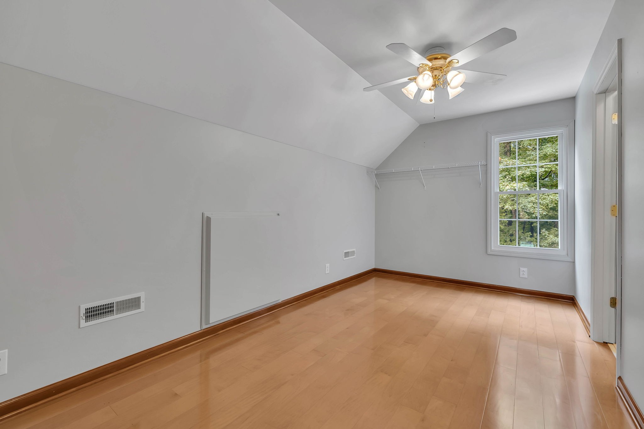 1153 Dimple Road Chapmansboro, TN 37035 - Photo 24 of 37 Gallery Image 24