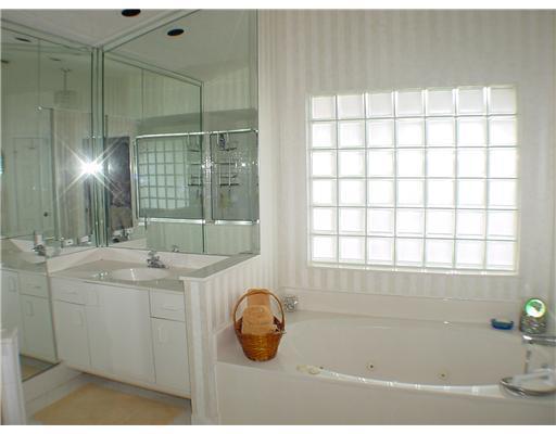 6242 Brava Way Boca Raton, FL 33433 - Photo 9 of 17 Additional Photo