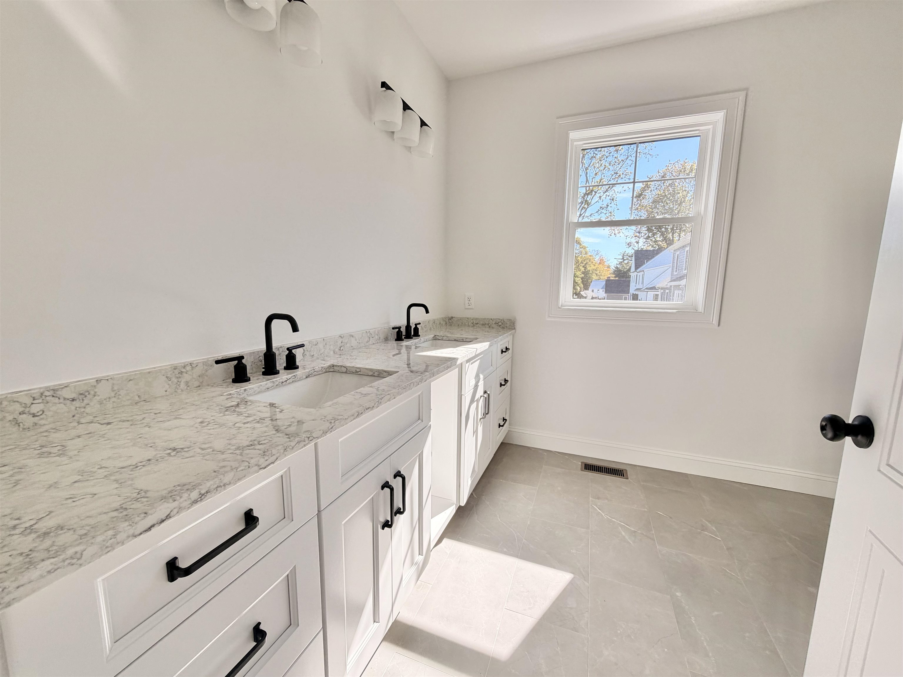 10 Mcdermott Road Hampton, NH 03842 - Photo 19 of 26 Gallery Image 19