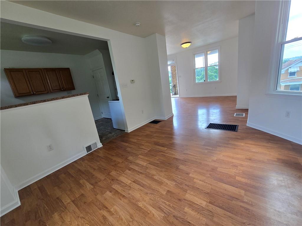 1602 Fallowfield Avenue Pittsburgh, PA 15216 - Photo 10 of 37