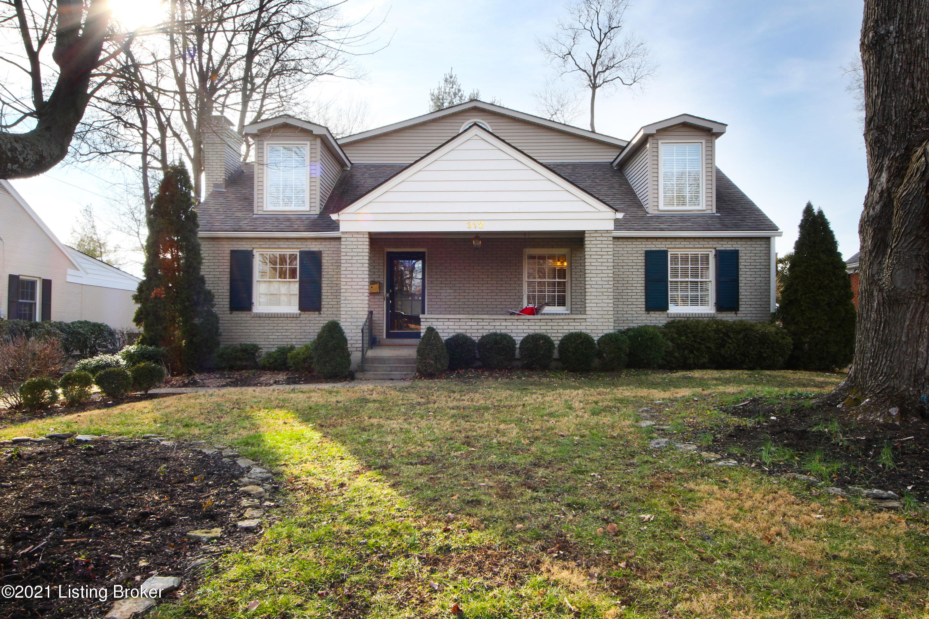 312 Sprite Road Louisville, KY 40207 - Photo 2 of 25 IMG_5502-44