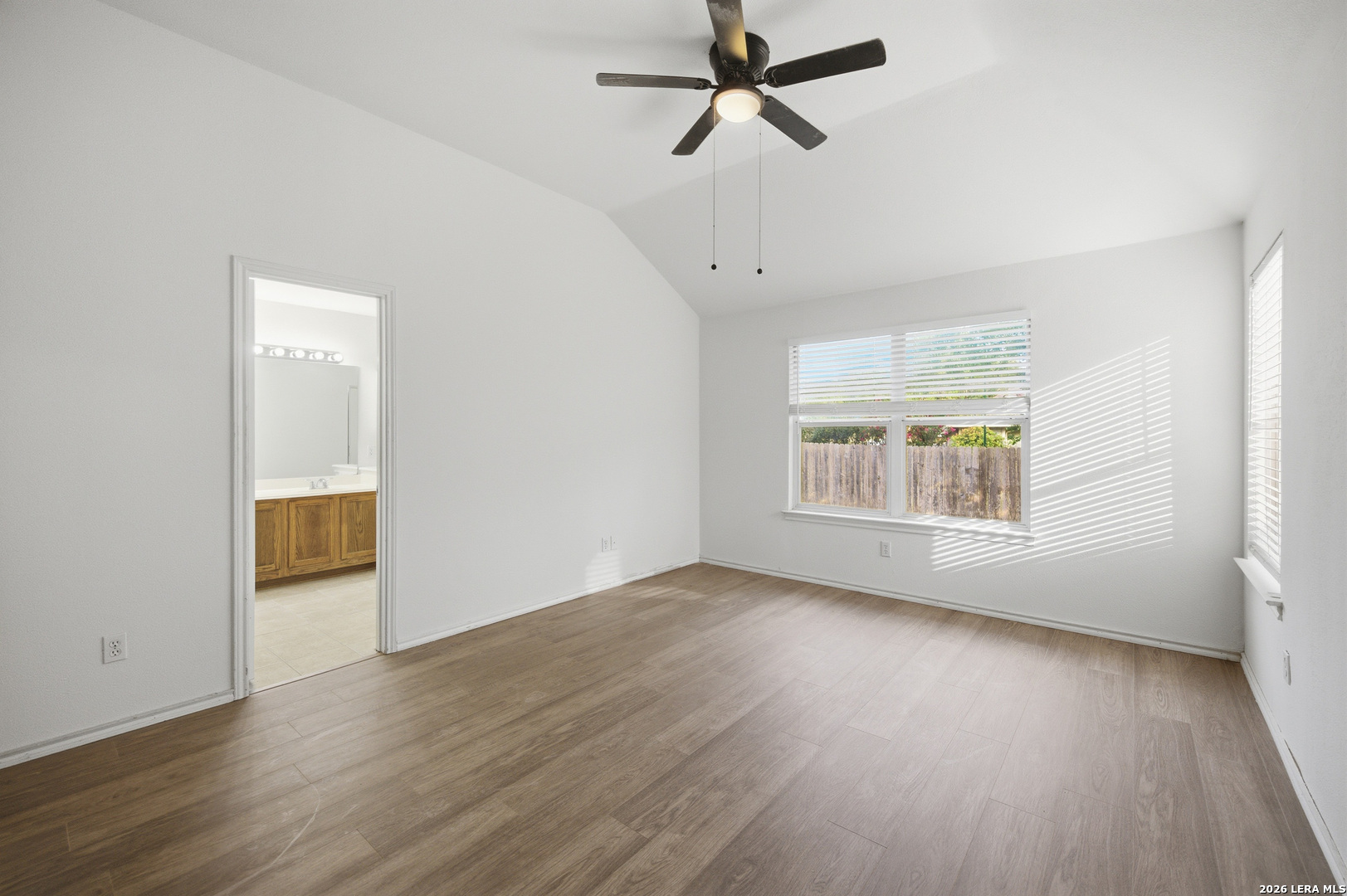 8346 Copperglen Converse, TX 78109 - Photo 14 of 23