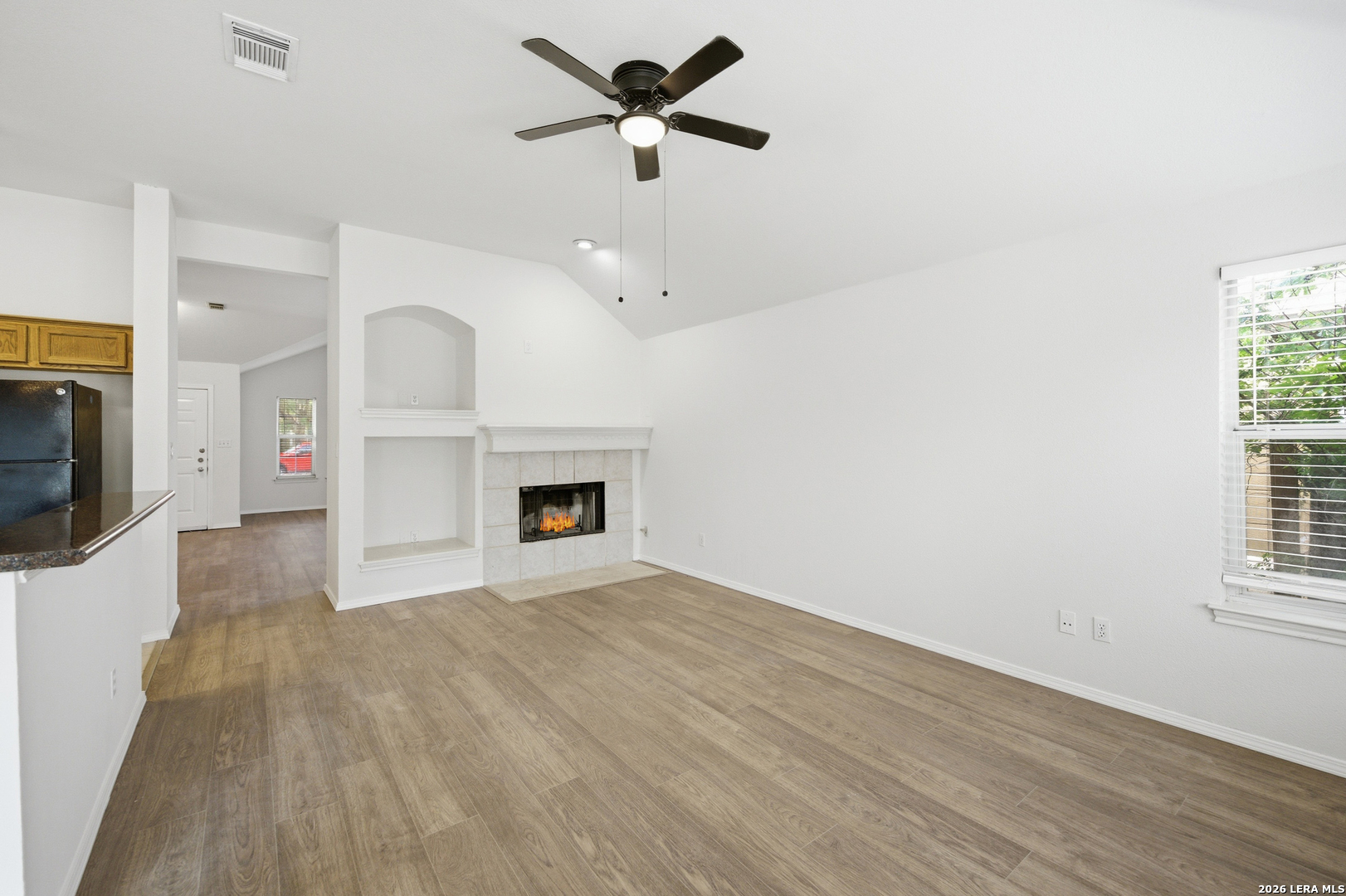 8346 Copperglen Converse, TX 78109 - Photo 6 of 23