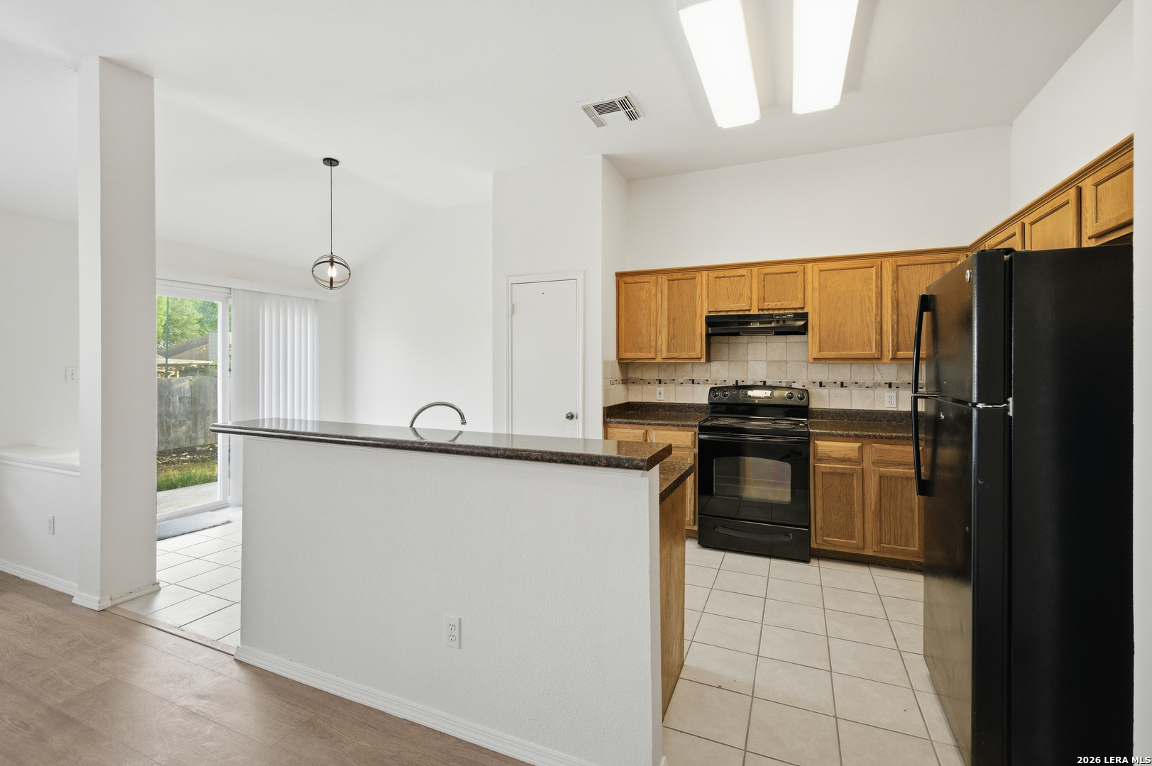 8346 Copperglen Converse, TX 78109 - Photo 9 of 23