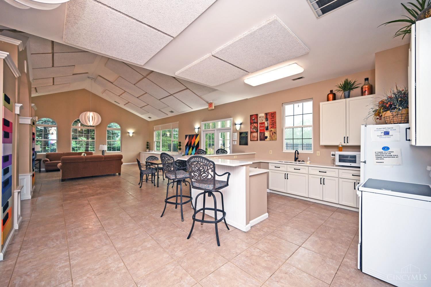 7905 Ramble View, Unit 301 Cincinnati, OH 45231 - Photo 40 of 44