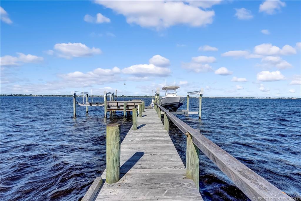 825 Southeast Riverside Drive Stuart, FL 34994 - Photo 62 of 96 a view of a terrace with sky view