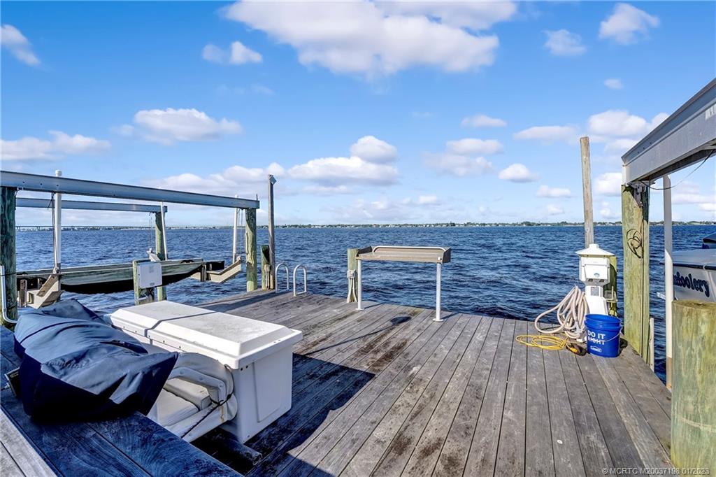 825 Southeast Riverside Drive Stuart, FL 34994 - Photo 64 of 96