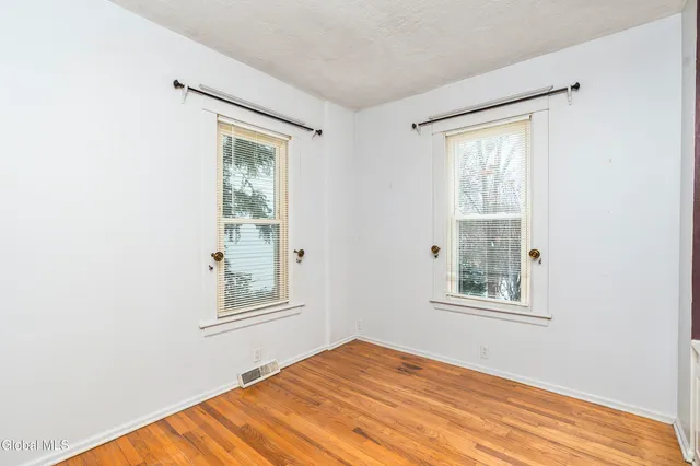 $239,900 | 18 Fairlawn Avenue, Albany, NY 12203