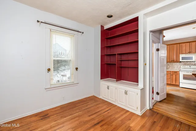 $239,900 | 18 Fairlawn Avenue, Albany, NY 12203