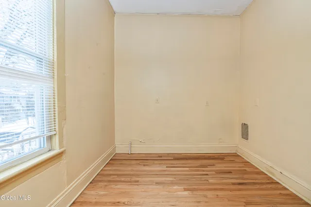 $239,900 | 18 Fairlawn Avenue, Albany, NY 12203