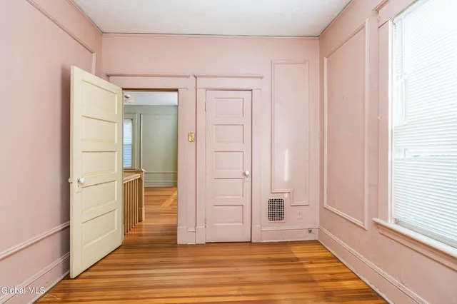 $239,900 | 18 Fairlawn Avenue, Albany, NY 12203