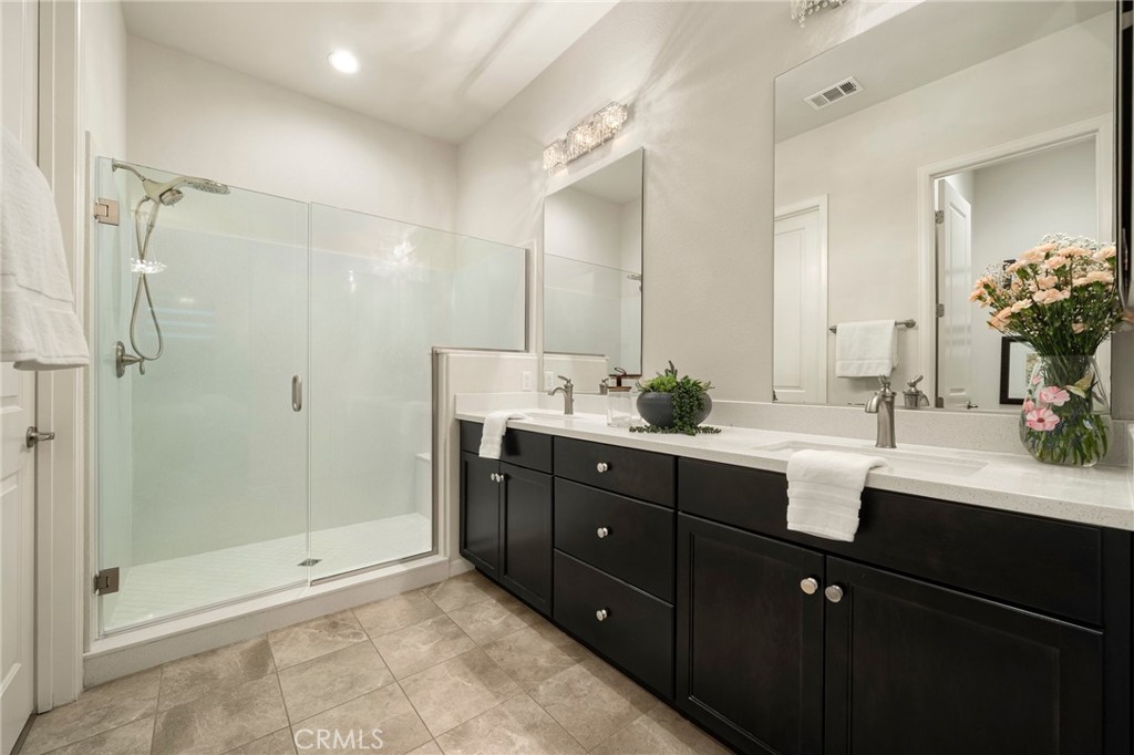 3395 Calle Del Sol Brea, CA 92823 - Photo 19 of 33 Primary Ensuite