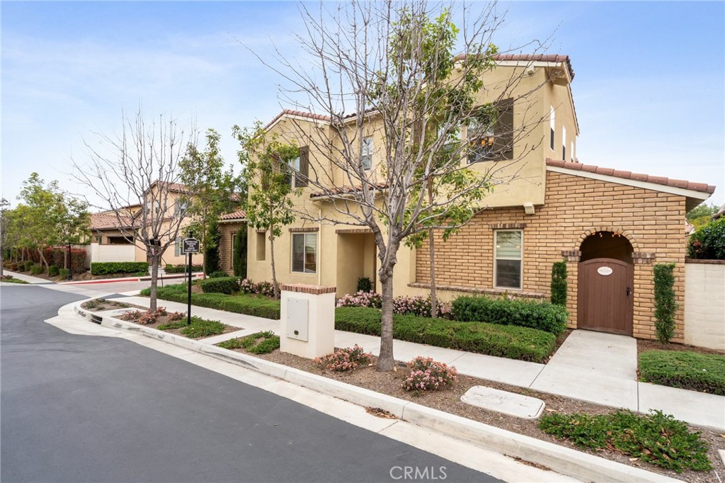 3395 Calle Del Sol Brea, CA 92823 - Photo 4 of 33 Corner Lot