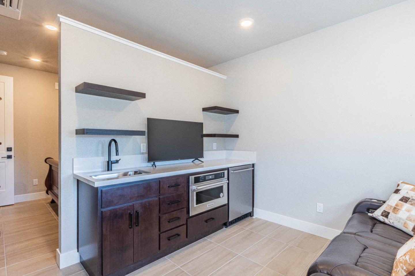 135 8th Street Marina, CA 93933 - Photo 14 of 69