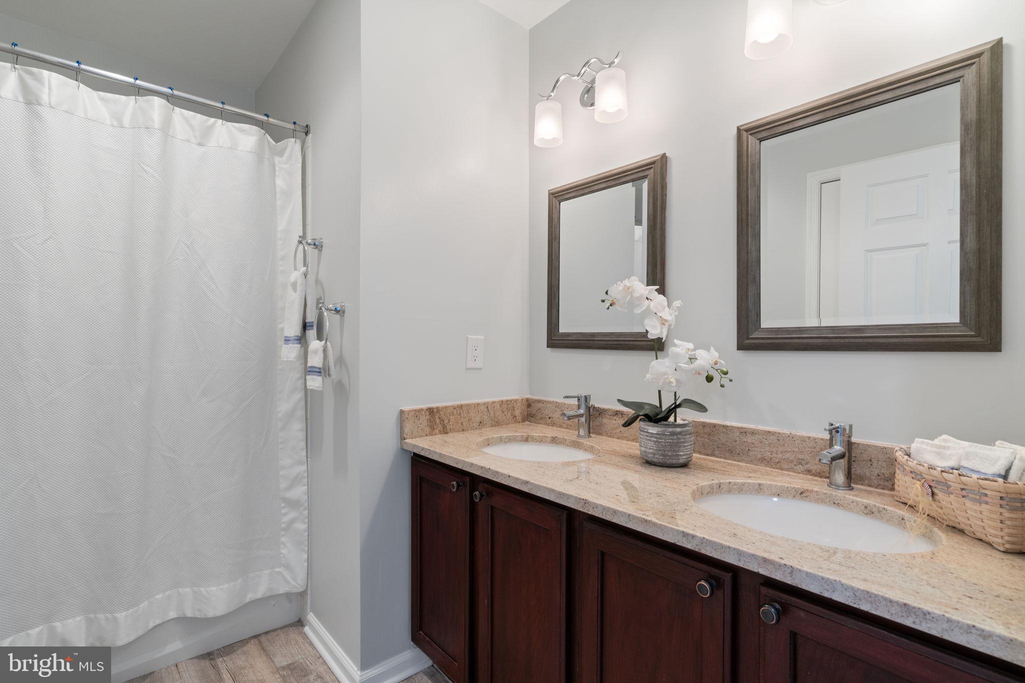 6472 Colonial Village Loop Manassas, VA 20112 - Photo 47 of 69 Full Hall Bath with Dual Sink Vanity