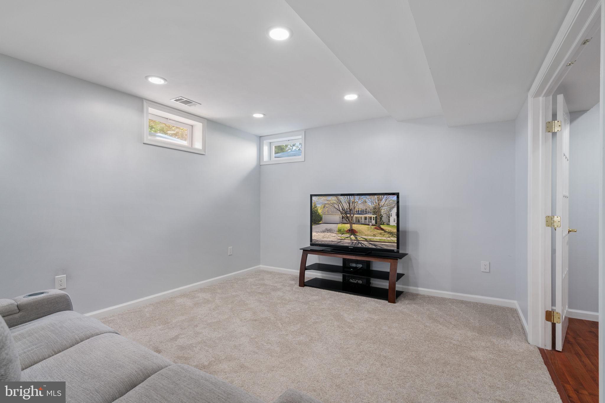 6472 Colonial Village Loop Manassas, VA 20112 - Photo 52 of 69 Rec Space
