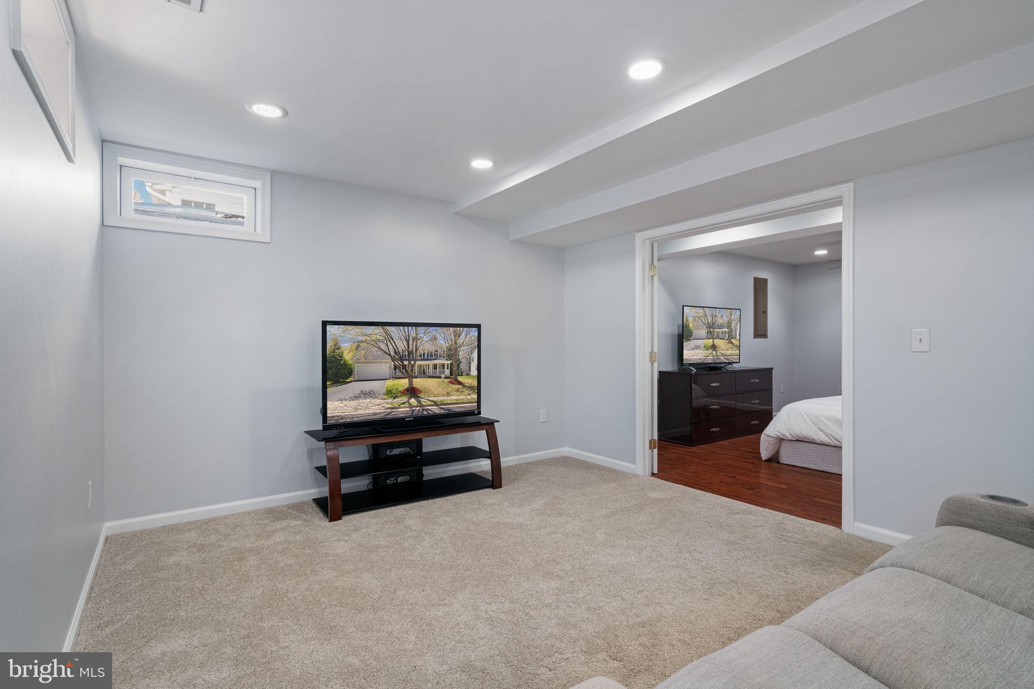 6472 Colonial Village Loop Manassas, VA 20112 - Photo 53 of 69 Recessed Lights