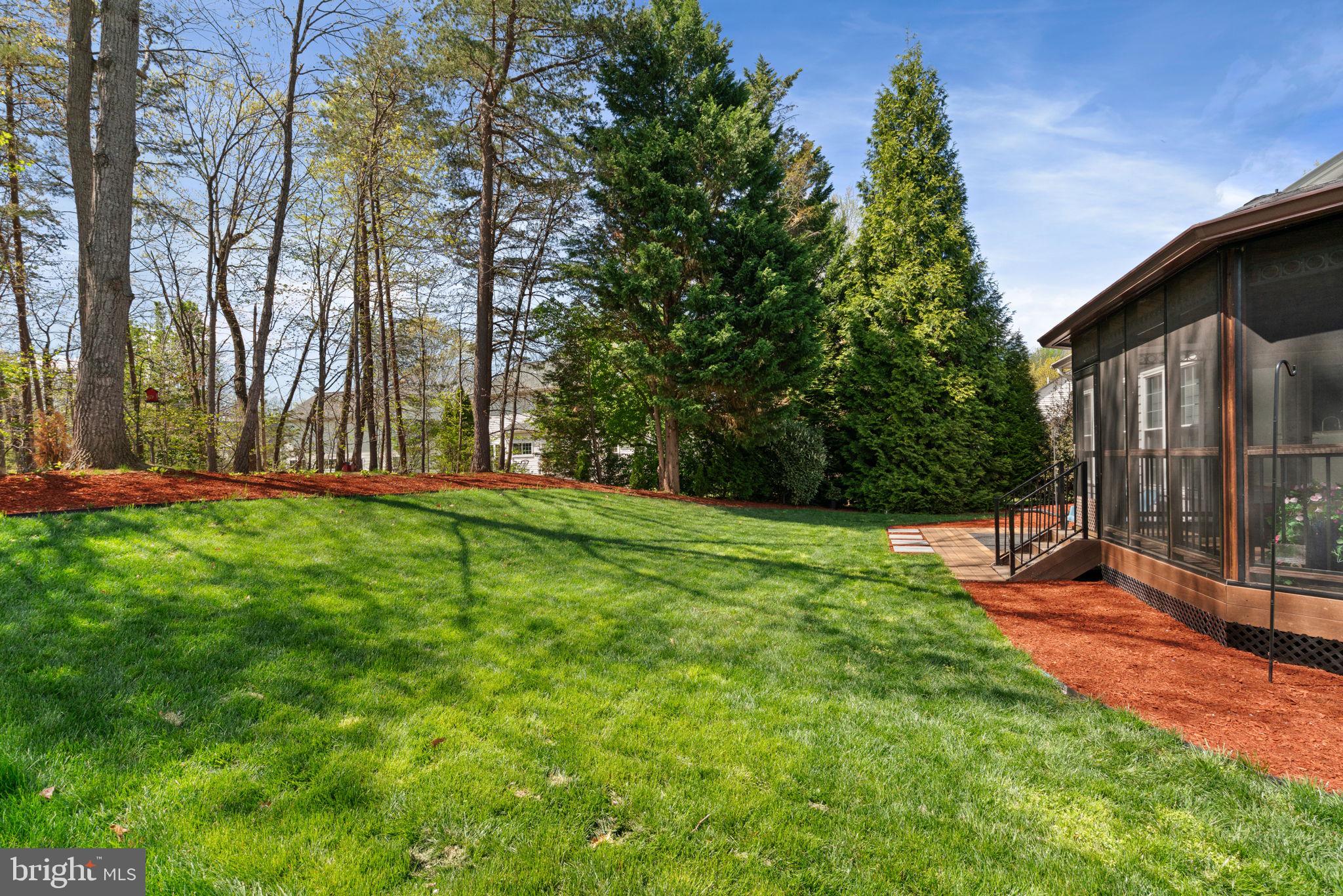 6472 Colonial Village Loop Manassas, VA 20112 - Photo 66 of 69 Backs to woods