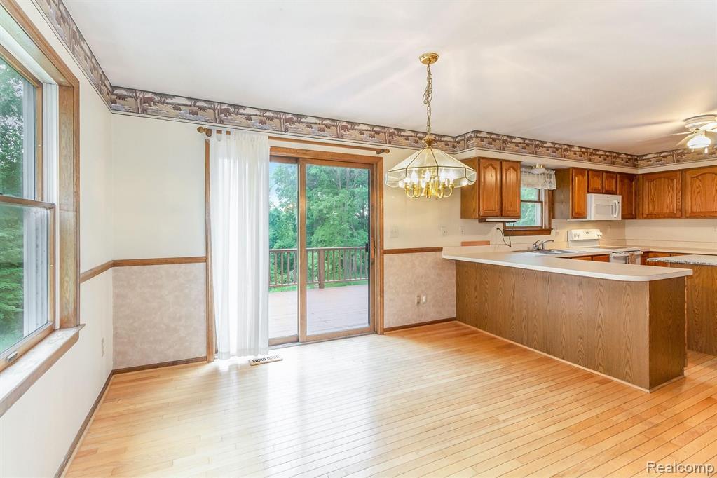 3582 Pinckney Road Howell, MI 48843 - Photo 13 of 42