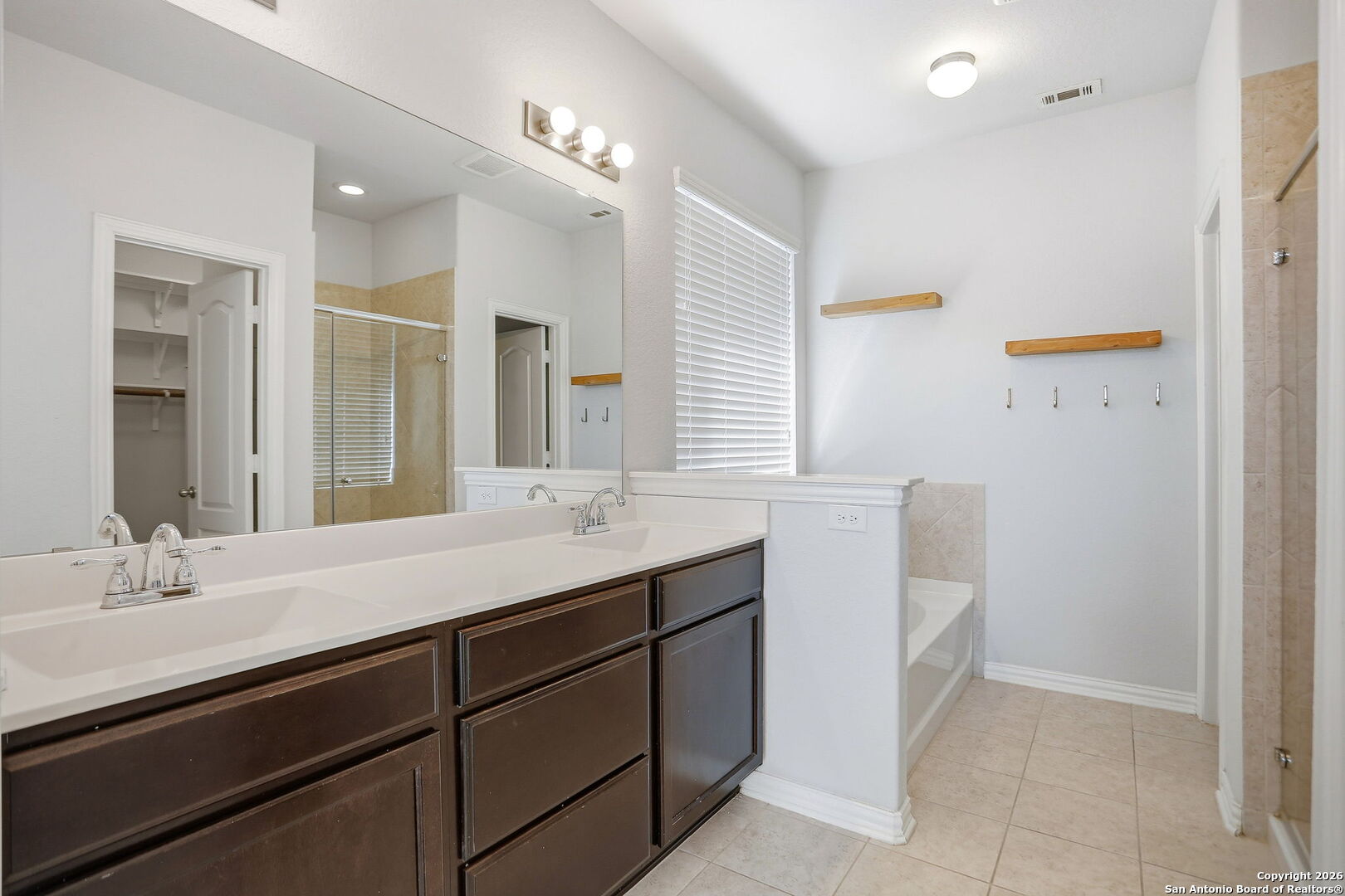 8244 Breezy Cove Selma, TX 78154 - Photo 13 of 25