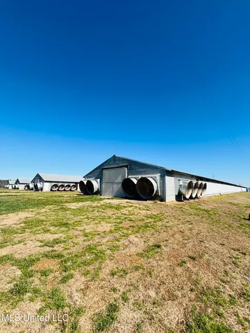 $900,000 | 2520 Plum Trail Southwest, Smithdale, MS 39664