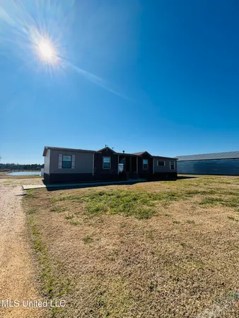 $900,000 | 2520 Plum Trail Southwest, Smithdale, MS 39664