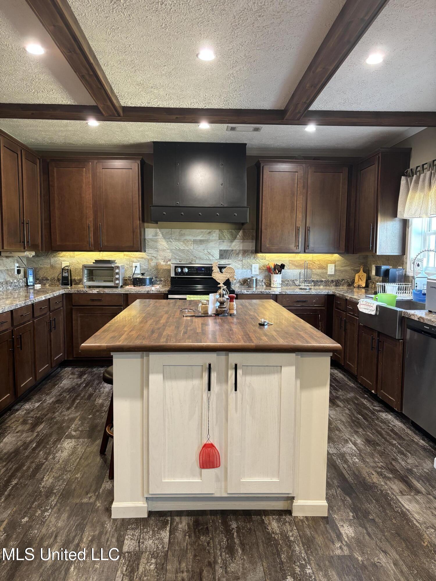 2520 Plum Trail Southwest Smithdale, MS 39664 - Photo 28 of 47 PlumKitIsland