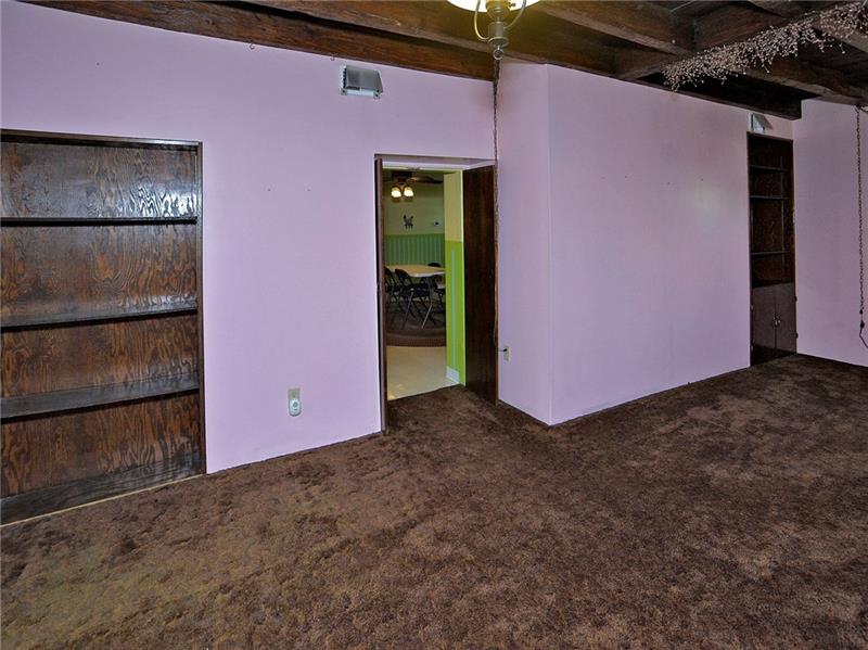 2008 McKinney Road Monroeville, PA 15146 - Photo 8 of 23