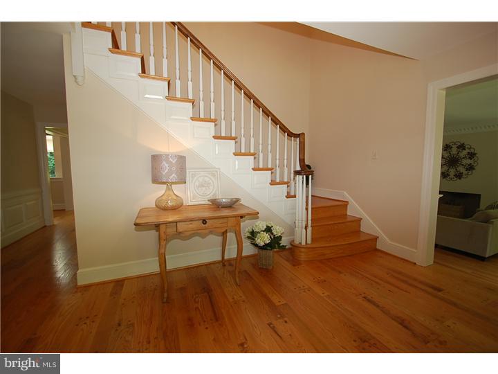 349 Pond View Road Devon, PA 19333 - Photo 2 of 25 Foyer