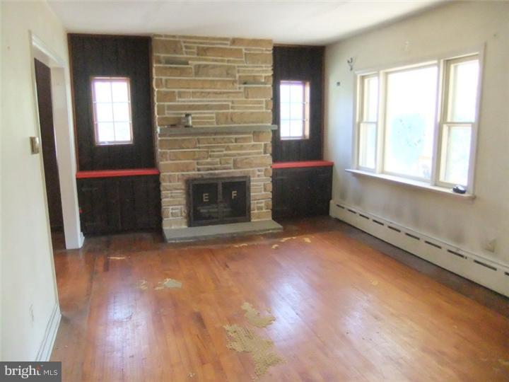 14 Meetinghouse Road Hatboro, PA 19040 - Photo 4 of 19