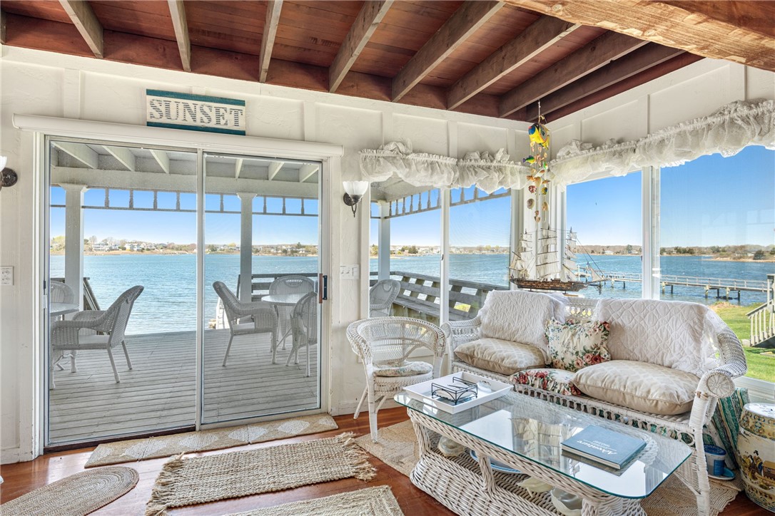 31 East Pond Road Narragansett, RI 02882 - Photo 11 of 27