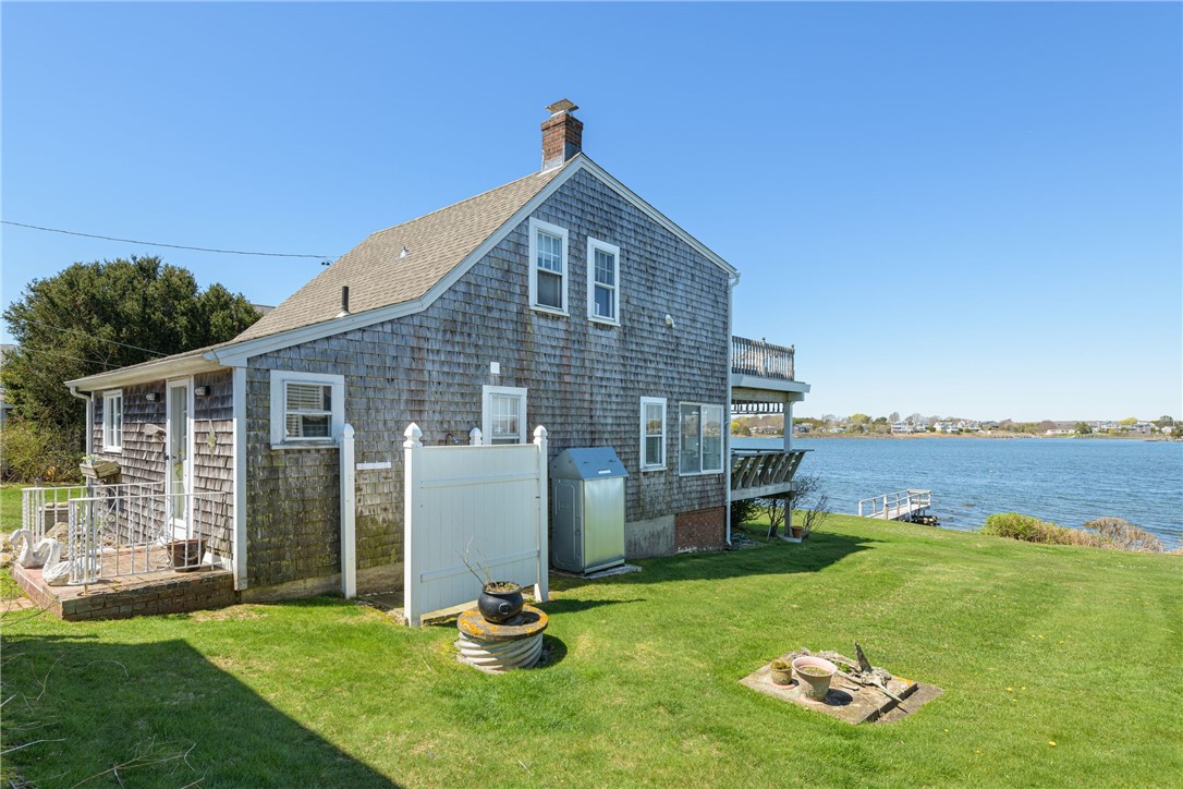 31 East Pond Road Narragansett, RI 02882 - Photo 7 of 27