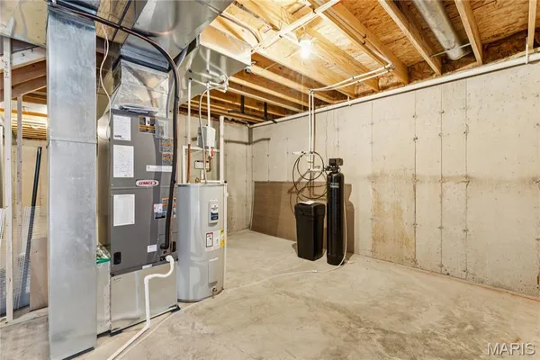 $589,900 | 619 North Ethlyn Road, Winfield, MO 63389