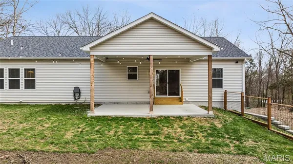 $589,900 | 619 North Ethlyn Road, Winfield, MO 63389