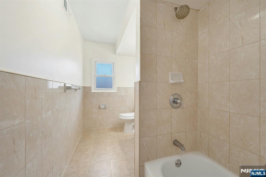 726 Saddle River Road Saddle Brook, NJ 07663 - Photo 26 of 32