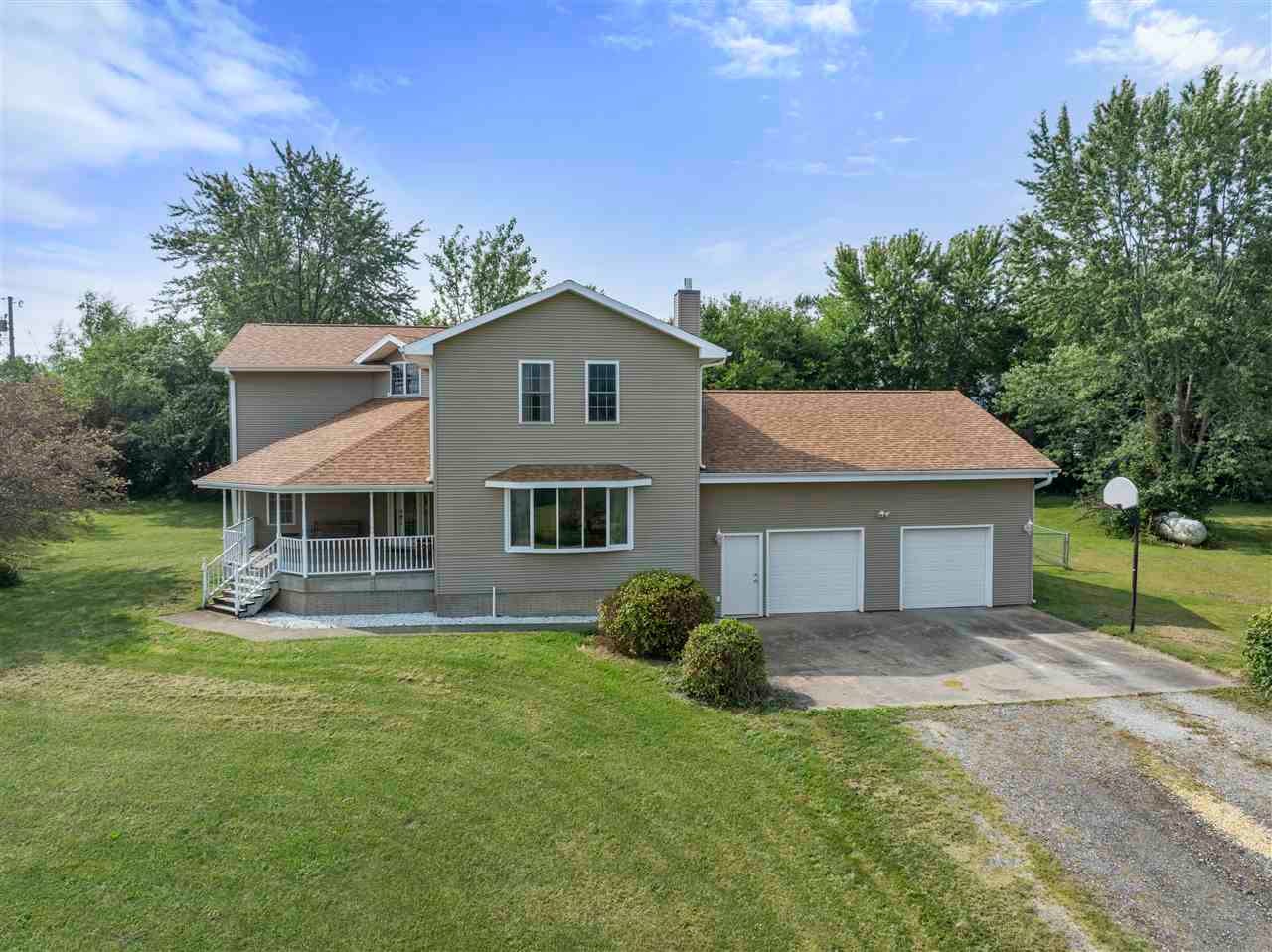 3025 Hidden Meadow Lane Riverside, IA 52327 - Photo 2 of 39 Gallery Image 2